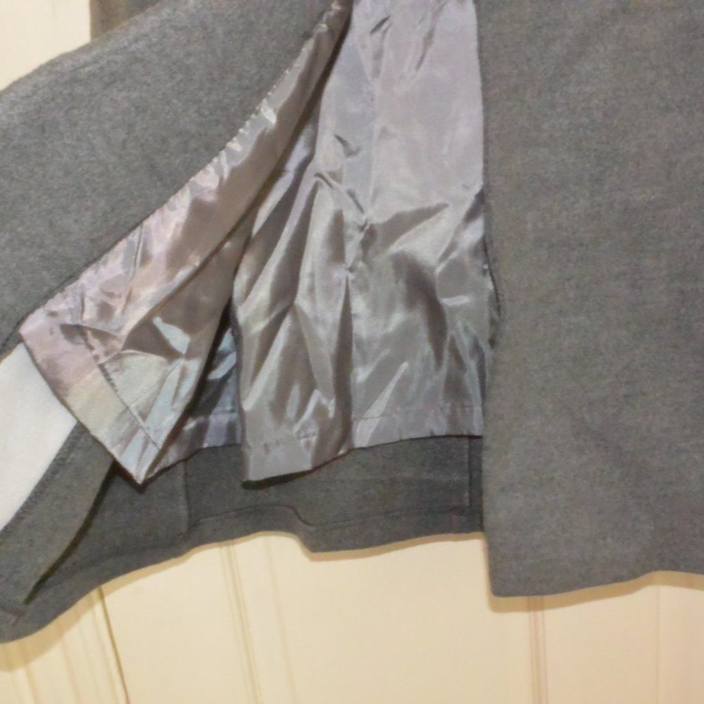 Grey Long Coat with faux fur hood size 42 - Picture 5 of 13